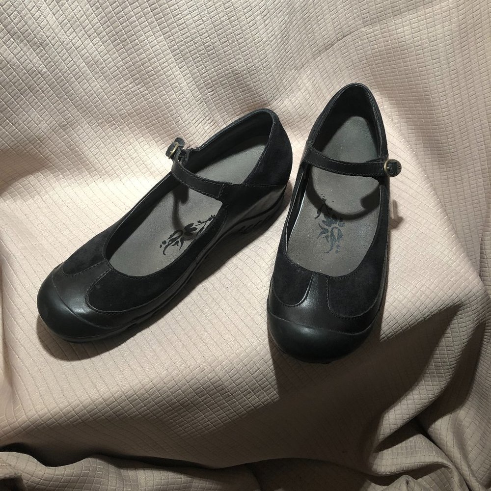 Merrell black leather wedge Mary-Jane, 8.5